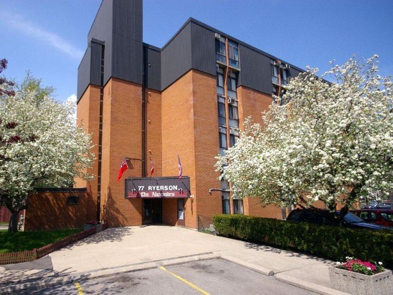 The Alexandra Hotel Toronto Exterior photo